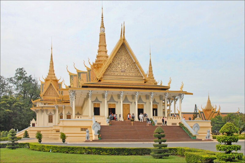 1200px Le Palais Royal Phnom Penh 6997773481